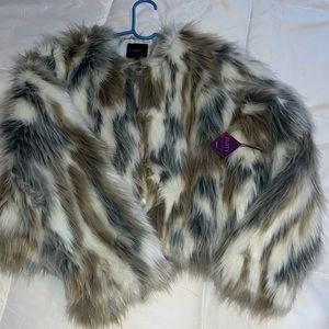 Forever 21 cropped faux fur jacket/coat brand new w tags